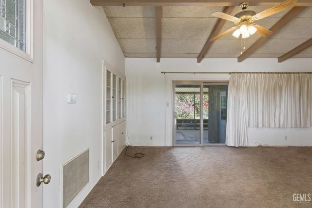 8608 Ponderosa Avenue, Bakersfield, CA 93306