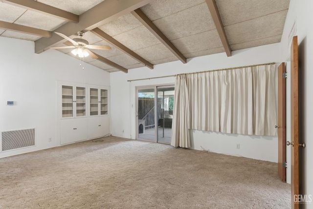 8608 Ponderosa Avenue, Bakersfield, CA 93306