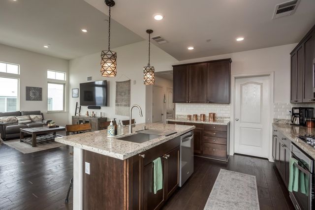 3077 Valley Of Hearts Del Pl 6, San Jose, CA 95136