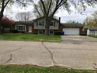 5510 Berkley Drive, Waterford Twp, MI 48327