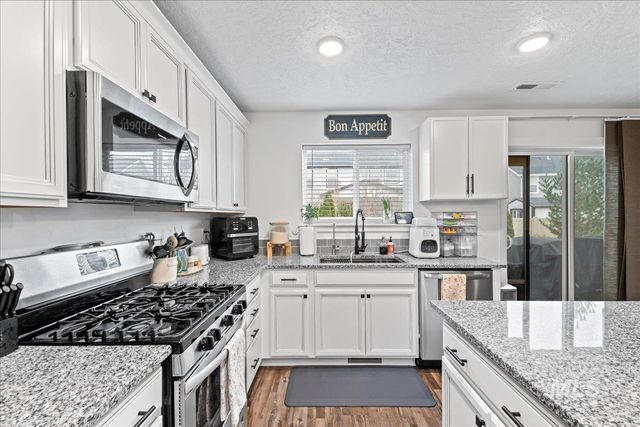 16998 N Cornwallis Way, Nampa, ID 83687