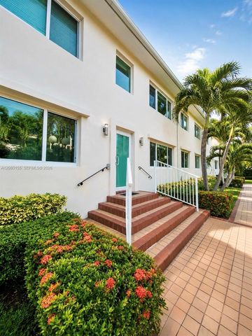 1027 94th St 4, Bay Harbor Islands, FL 33154