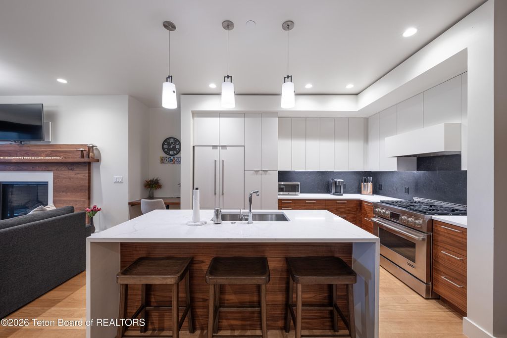 680 S CACHE 501, Jackson, WY 83001 photo 11