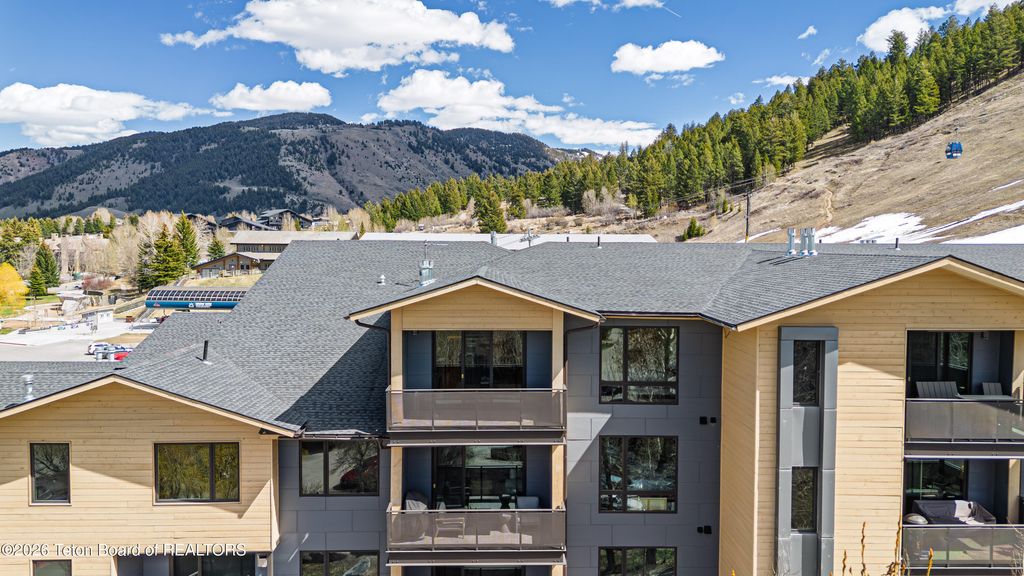 680 S CACHE 501, Jackson, WY 83001 photo 3