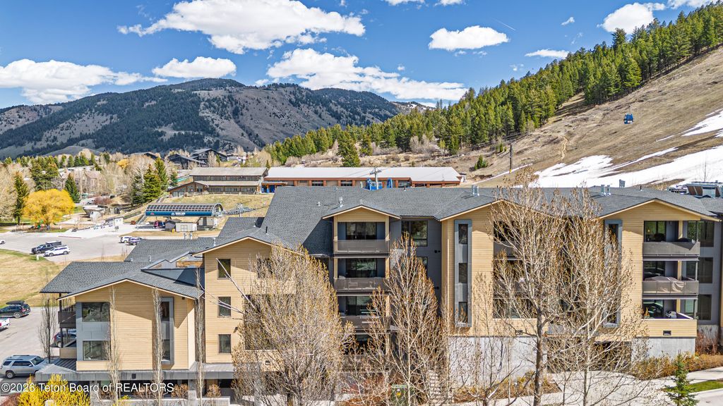 680 S CACHE 501, Jackson, WY 83001 photo 4