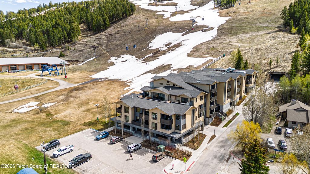 680 S CACHE 501, Jackson, WY 83001 photo 6