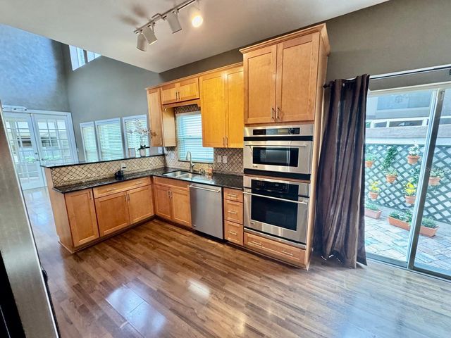 5121 FAIRWAY ONE DRIVE, Valrico, FL 33596