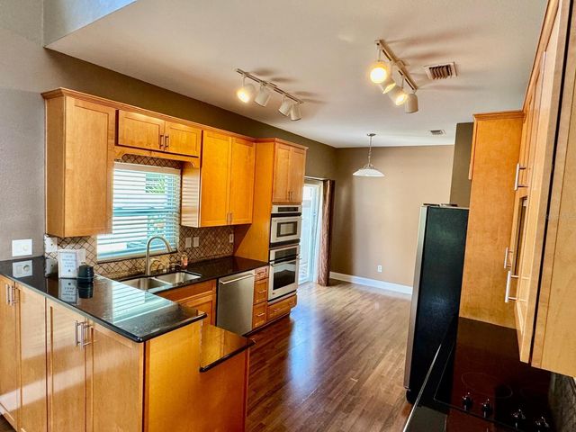5121 FAIRWAY ONE DRIVE, Valrico, FL 33596