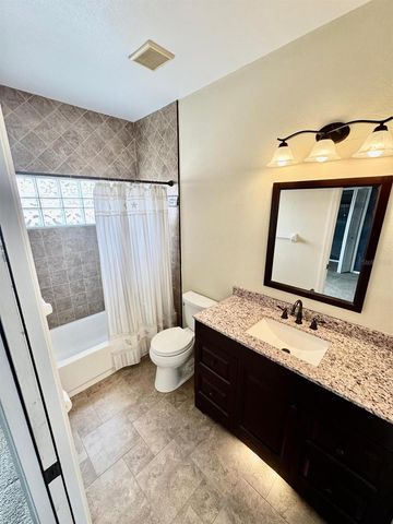 5121 FAIRWAY ONE DRIVE, Valrico, FL 33596