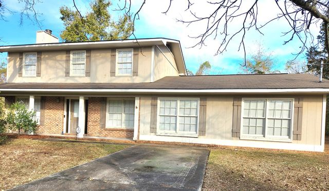 107 Shawnee Ct, Dothan, AL 36303