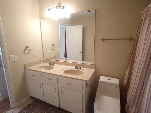 107 Shawnee Ct, Dothan, AL 36303