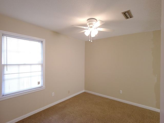 107 Shawnee Ct, Dothan, AL 36303