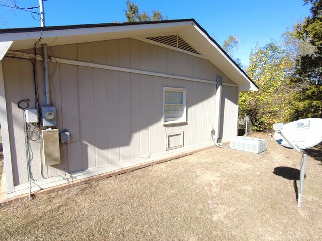 107 Shawnee Ct, Dothan, AL 36303