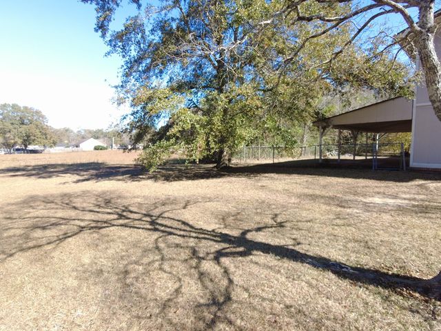 107 Shawnee Ct, Dothan, AL 36303