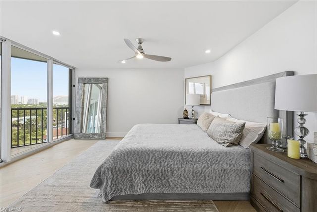 4651 Gulf Shore BLVD N # 805, Naples, FL 34103