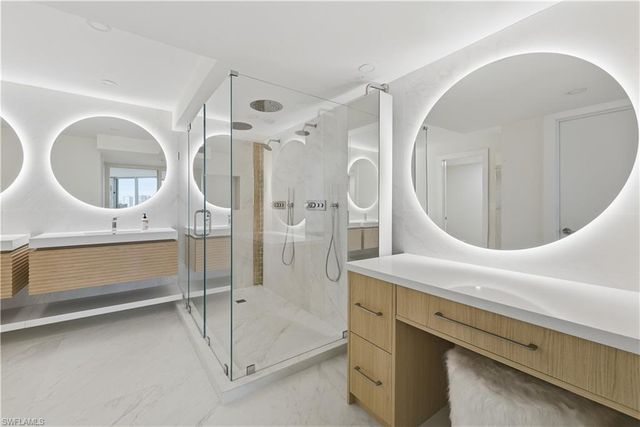 4651 Gulf Shore BLVD N # 805, Naples, FL 34103