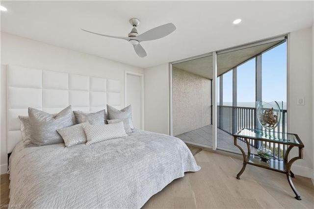 4651 Gulf Shore BLVD N # 805, Naples, FL 34103