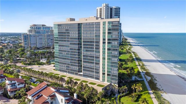 4651 Gulf Shore BLVD N # 805, Naples, FL 34103