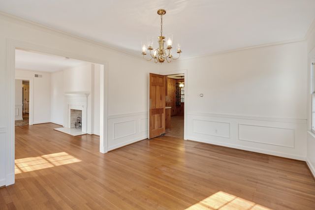 685 S PERKINS RD, Memphis, TN 38117