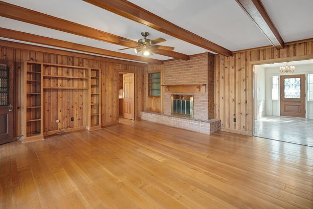 685 S PERKINS RD, Memphis, TN 38117