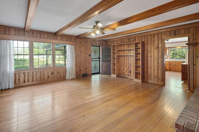 685 S PERKINS RD, Memphis, TN 38117