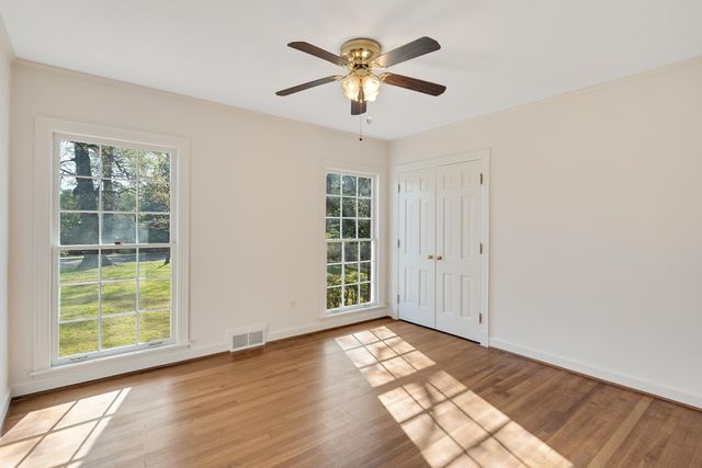 685 S PERKINS RD, Memphis, TN 38117