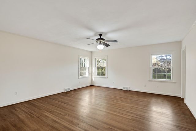 685 S PERKINS RD, Memphis, TN 38117