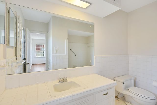 685 S PERKINS RD, Memphis, TN 38117