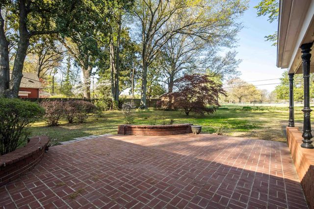 685 S PERKINS RD, Memphis, TN 38117