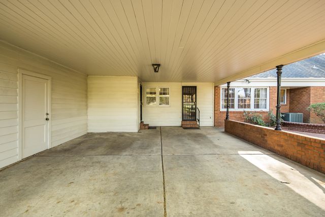 685 S PERKINS RD, Memphis, TN 38117