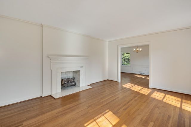 685 S PERKINS RD, Memphis, TN 38117