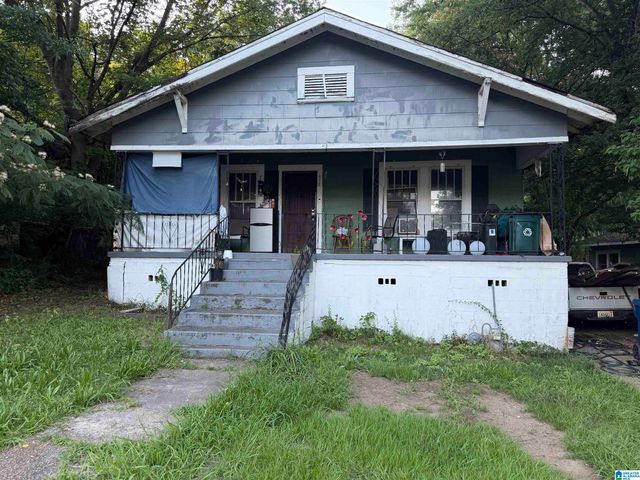 512 60TH STREET, Fairfield, AL 35064