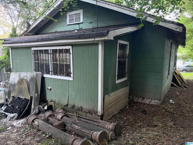 512 60TH STREET, Fairfield, AL 35064