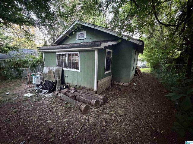512 60TH STREET, Fairfield, AL 35064