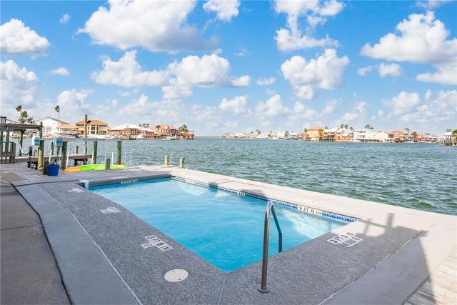 15401 FORTUNA BAY Dr 104, Corpus Christi, TX 78418