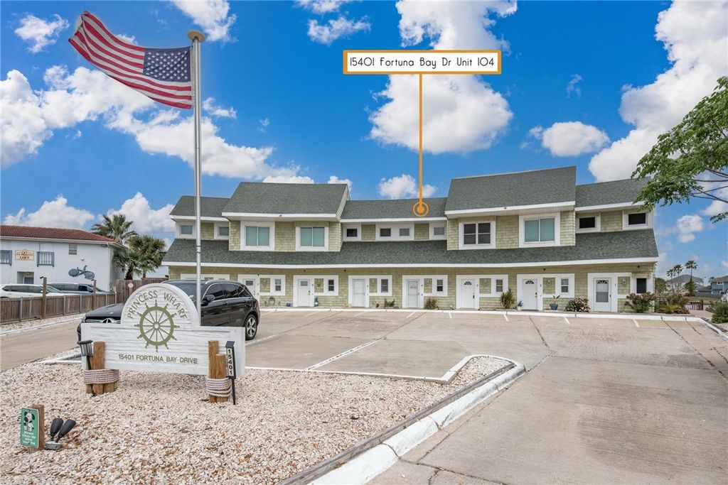 15401 FORTUNA BAY Dr 104, Corpus Christi, TX 78418