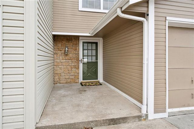 6813 NW MOKANE Avenue, Kansas City, MO 64151