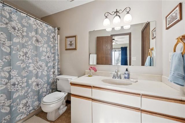 6813 NW MOKANE Avenue, Kansas City, MO 64151