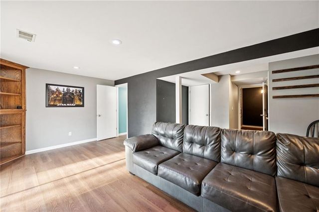 6813 NW MOKANE Avenue, Kansas City, MO 64151