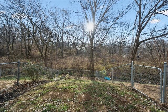 6813 NW MOKANE Avenue, Kansas City, MO 64151