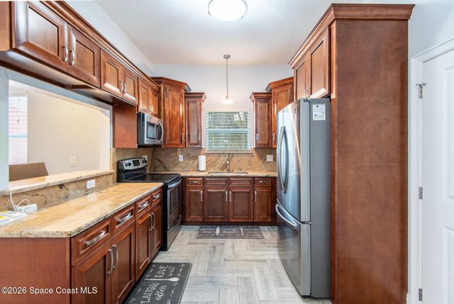 2100 Vernon Place, Melbourne, FL 32901