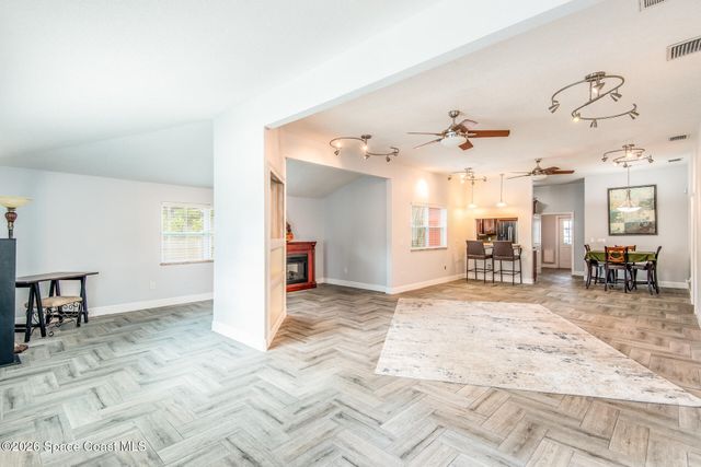 2100 Vernon Place, Melbourne, FL 32901