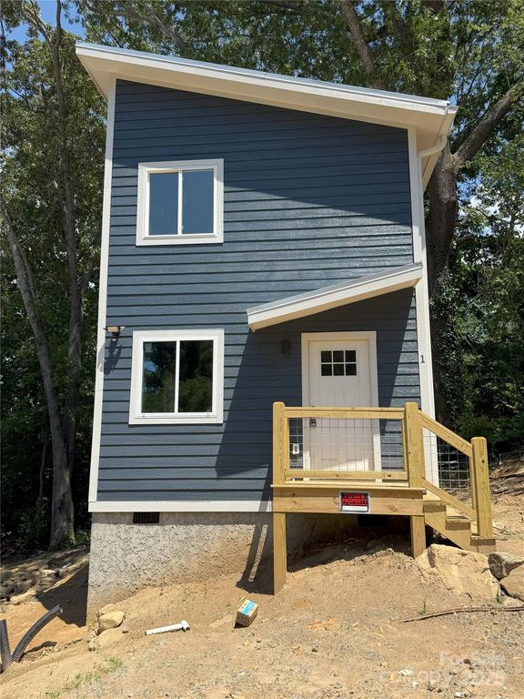 1 & 3 Freeport Lane, Asheville, NC 28806