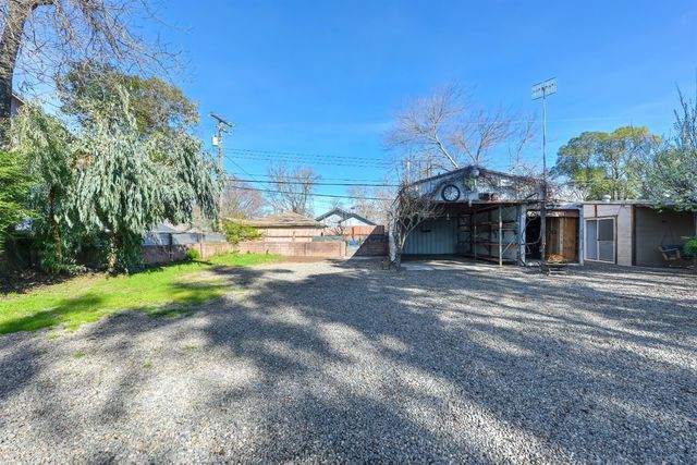 5327 22nd Ave, Sacramento, CA 95820