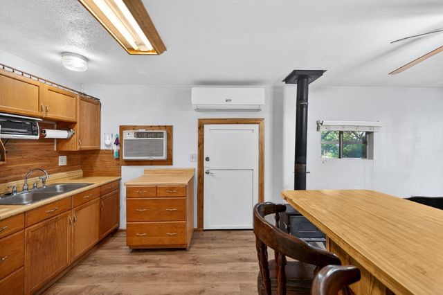 5327 22nd Ave, Sacramento, CA 95820