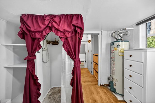 5327 22nd Ave, Sacramento, CA 95820