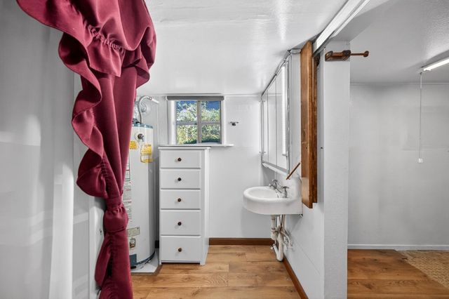 5327 22nd Ave, Sacramento, CA 95820