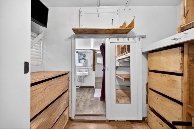 5327 22nd Ave, Sacramento, CA 95820