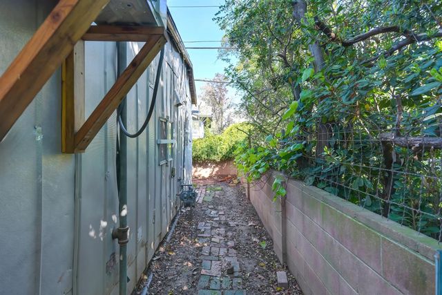 5327 22nd Ave, Sacramento, CA 95820