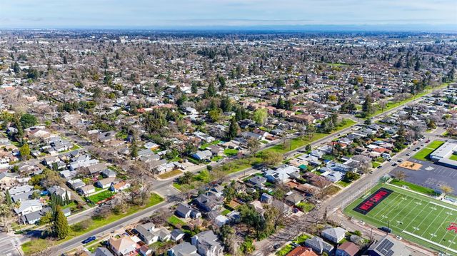 5327 22nd Ave, Sacramento, CA 95820